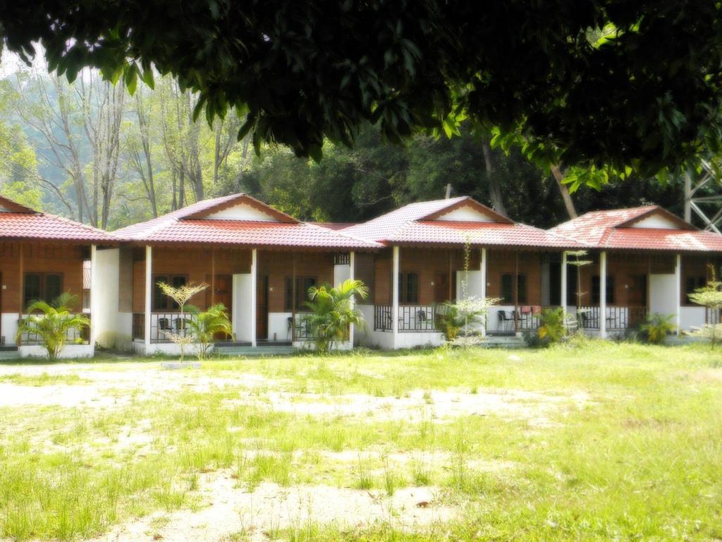 Pangkor Waterfall Beach Resort Kampung Teluk Nipah Bagian luar foto